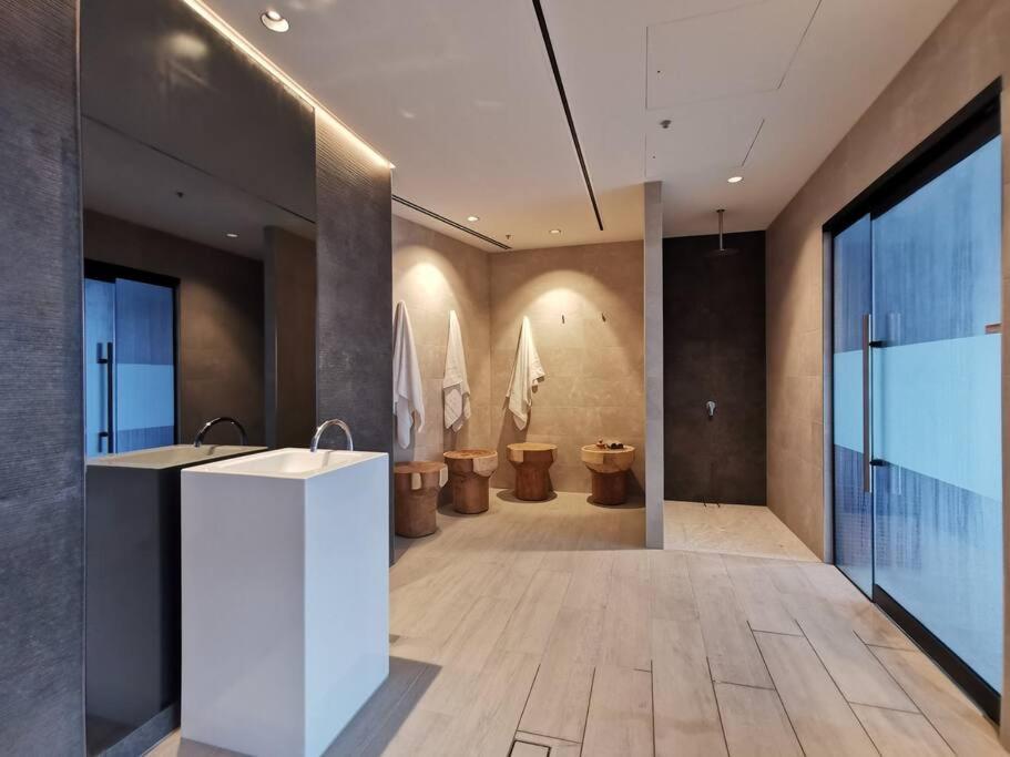 Casino Residences 1 & 2 Bedroom Apartments Gold Coast Esterno foto
